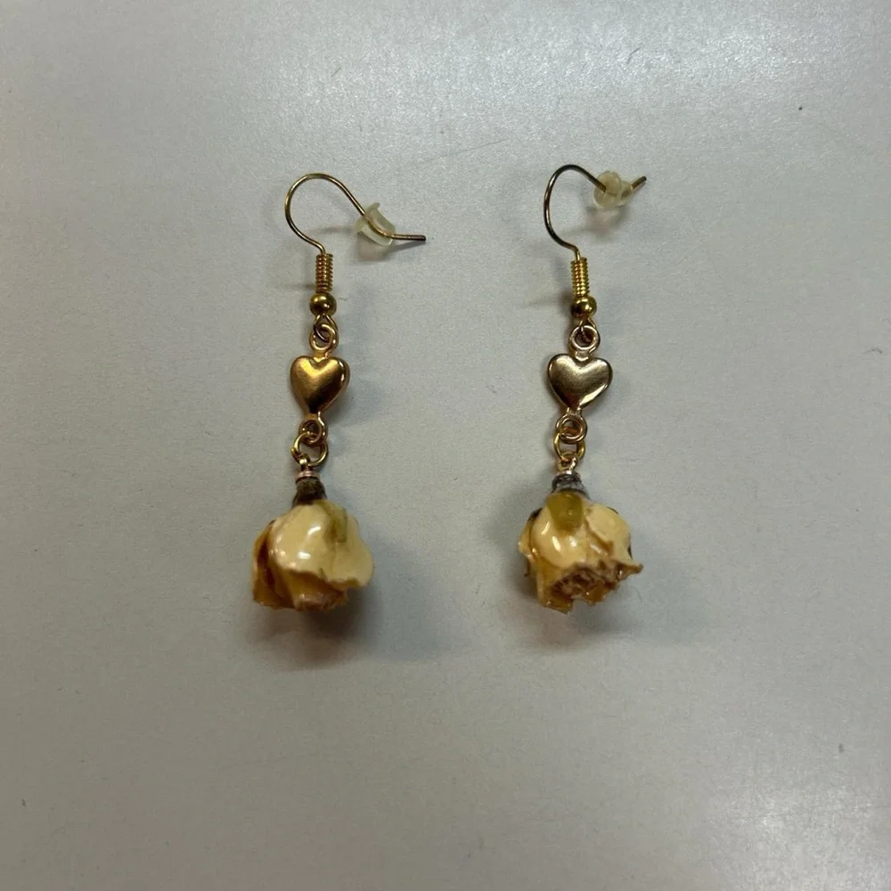 Flower earrings 💐